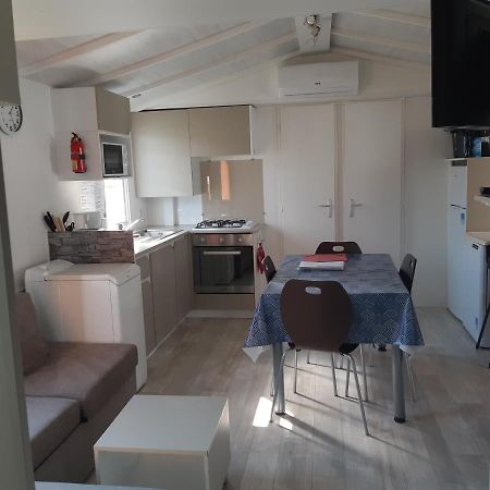 Les Mobiles Homes De La Palmyre Les Mathes Esterno foto