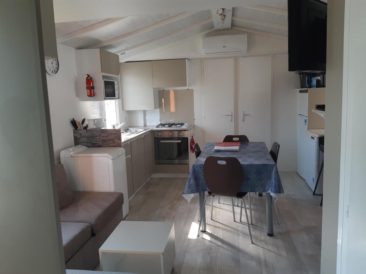 Les Mobiles Homes De La Palmyre Les Mathes Esterno foto